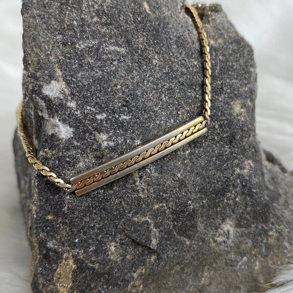 Vintage Avon Gold Tone Bar Patterned Wrist Chain Bracelet 7.5” - Picture 2 of 8